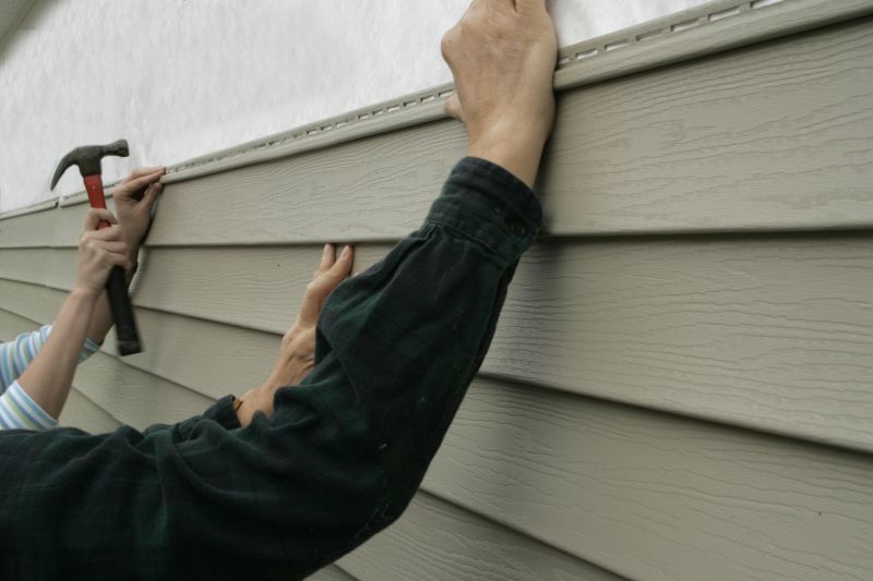 Sealing and Finishing Vinyl Siding